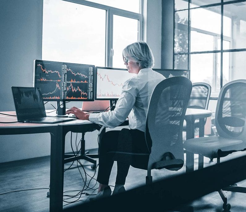 Con herramientas de ciberseguridad como “Web & Threat Intelligence” los trabajadores podrán descubrir información clave, generar perfiles sospechosos, establecer círculos sociales, y seguir pistas.